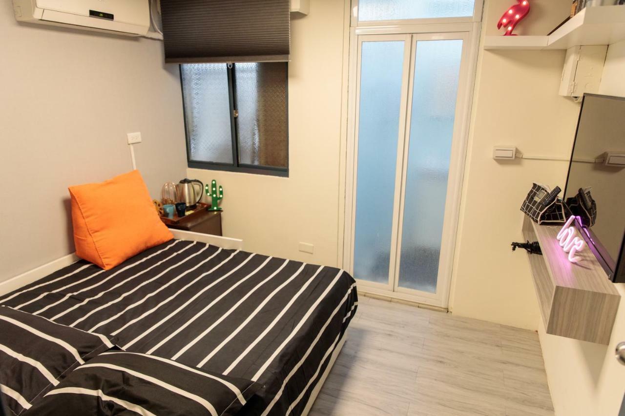 Bird Series Backpacker輕隔間背包客 Apartment Tainan Exterior foto